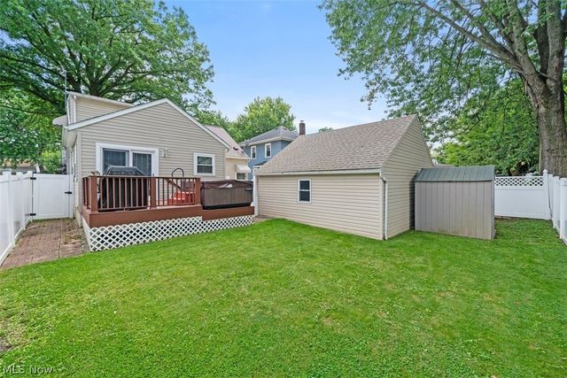 1872 19th Street, Cuyahoga Falls, OH 44223