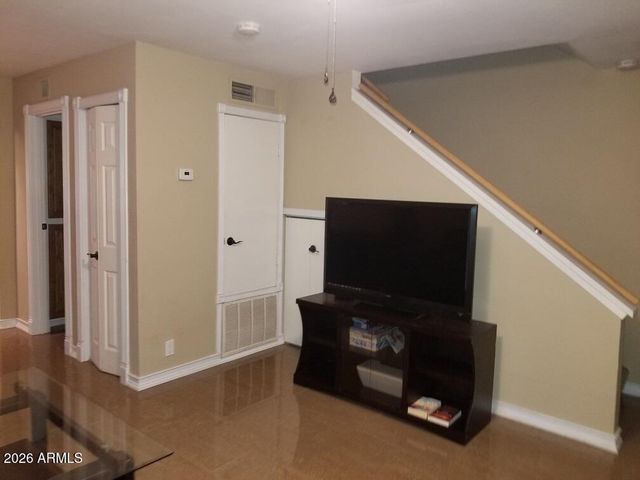 4600 N 68TH Street 329, Scottsdale, AZ 85251