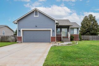 10615 W Yosemite St, Wichita, KS 67215