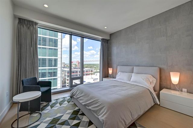 2047 Westcreek Lane 1101, Houston, TX 77027