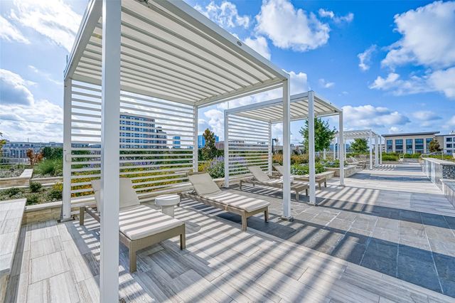 2047 Westcreek Lane 1101, Houston, TX 77027