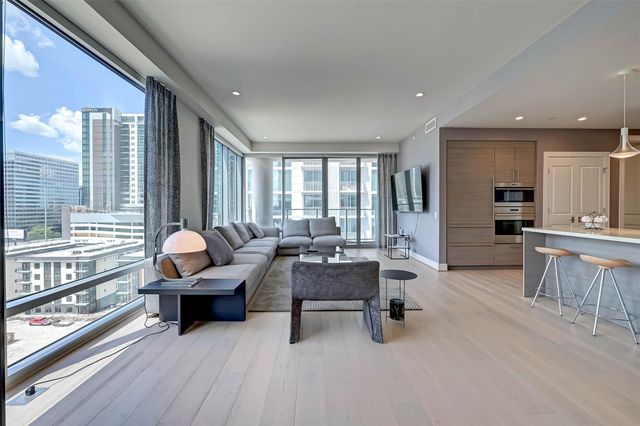 2047 Westcreek Lane 1101, Houston, TX 77027