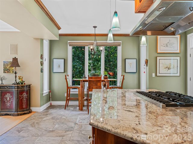 212 S Plains Drive, Asheville, NC 28803