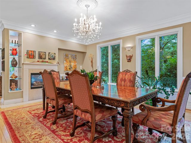 212 S Plains Drive, Asheville, NC 28803