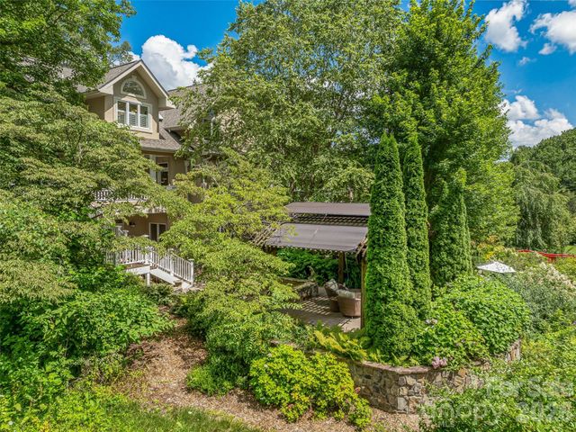 212 S Plains Drive, Asheville, NC 28803