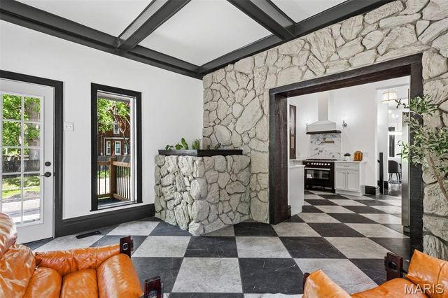 6703 Vermont Avenue, St Louis, MO 63111