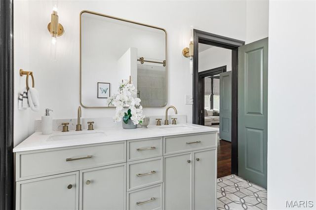 6703 Vermont Avenue, St Louis, MO 63111