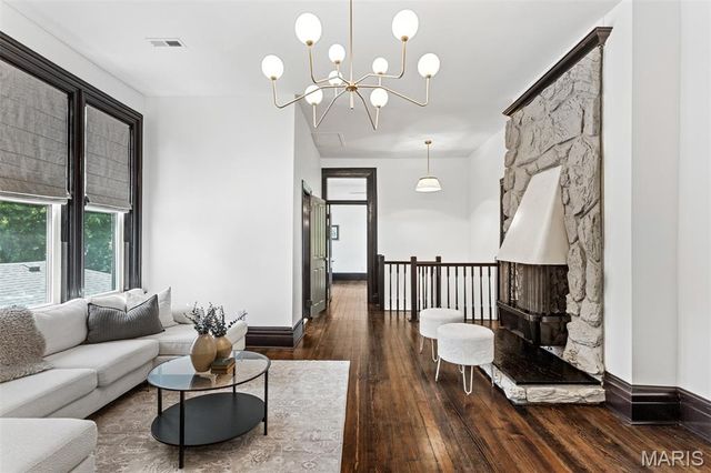 6703 Vermont Avenue, St Louis, MO 63111