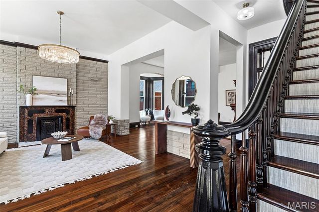 6703 Vermont Avenue, St Louis, MO 63111