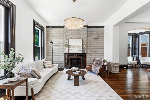 6703 Vermont Avenue, St Louis, MO 63111
