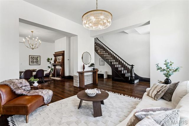6703 Vermont Avenue, St Louis, MO 63111
