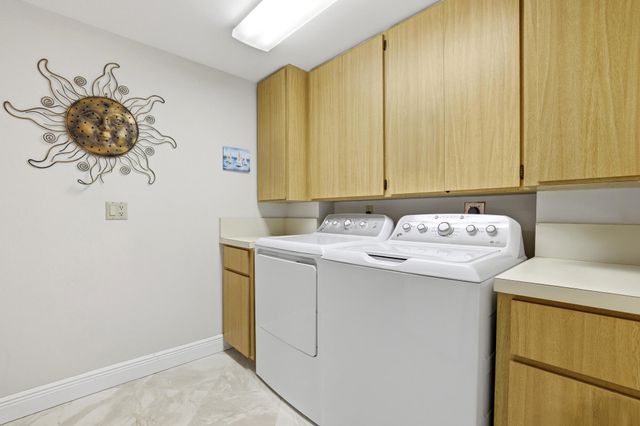 401 Ocean Bluffs Boulevard 104, Jupiter, FL 33477