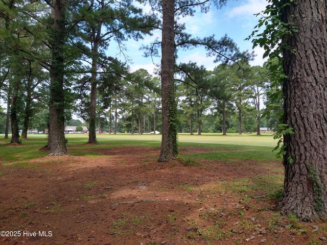 300 Rock Creek Drive, Jacksonville, NC 28540