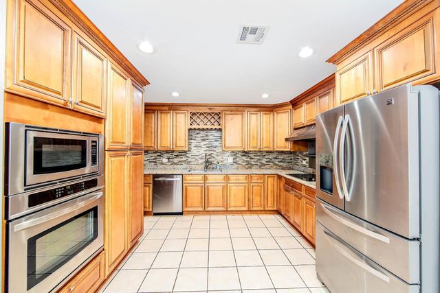 507 Summerfield Dr, Houma, LA 70360