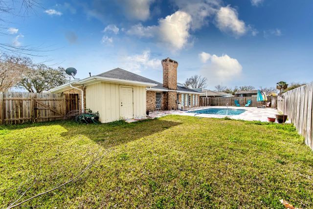 507 Summerfield Dr, Houma, LA 70360