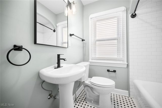 2258 Northland Avenue UP, Lakewood, OH 44107