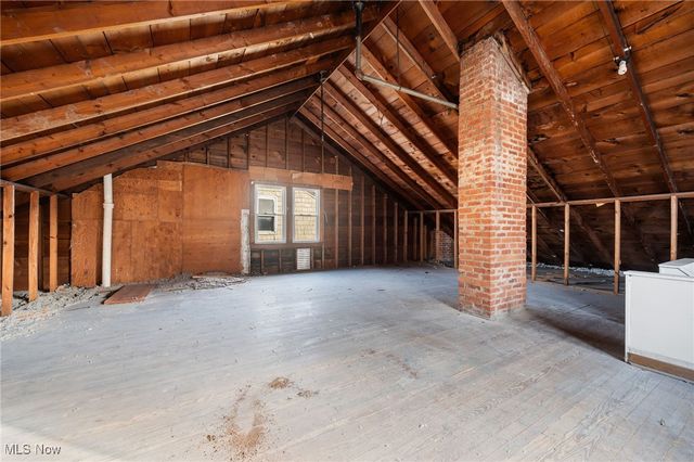 2258 Northland Avenue UP, Lakewood, OH 44107