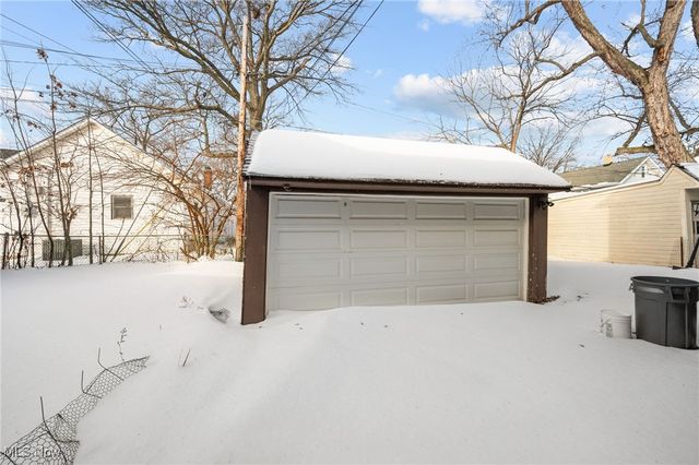 2258 Northland Avenue UP, Lakewood, OH 44107