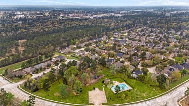 922 Fife Drive, Conroe, TX 77301