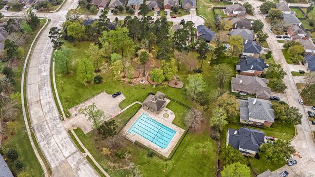 922 Fife Drive, Conroe, TX 77301