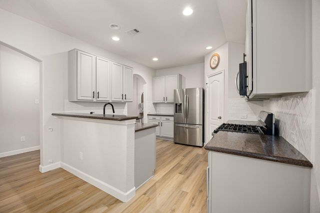 922 Fife Drive, Conroe, TX 77301