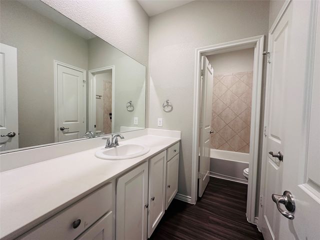 228 Mina Street, Red Oak, TX 75154