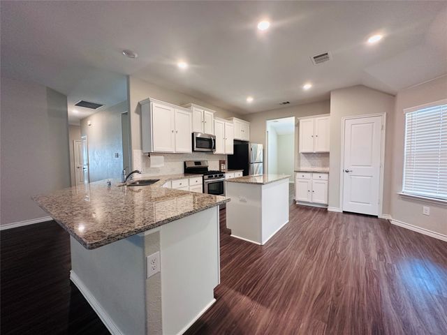 228 Mina Street, Red Oak, TX 75154