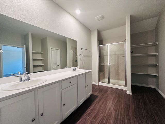228 Mina Street, Red Oak, TX 75154
