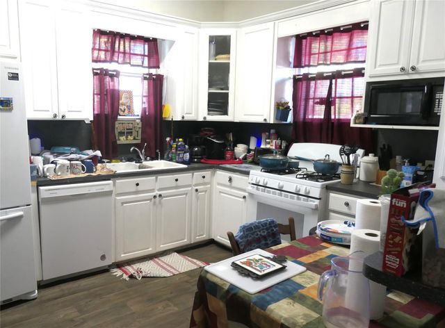 231 S Evie ST, Bartlett, TX 76511