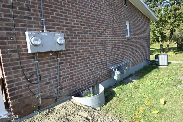 49 Osborne Road, Colonie, NY 12205