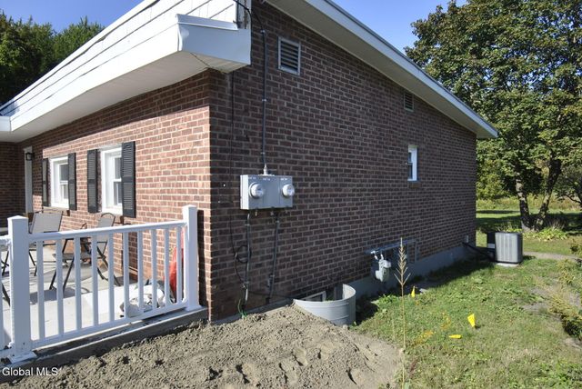 49 Osborne Road, Colonie, NY 12205