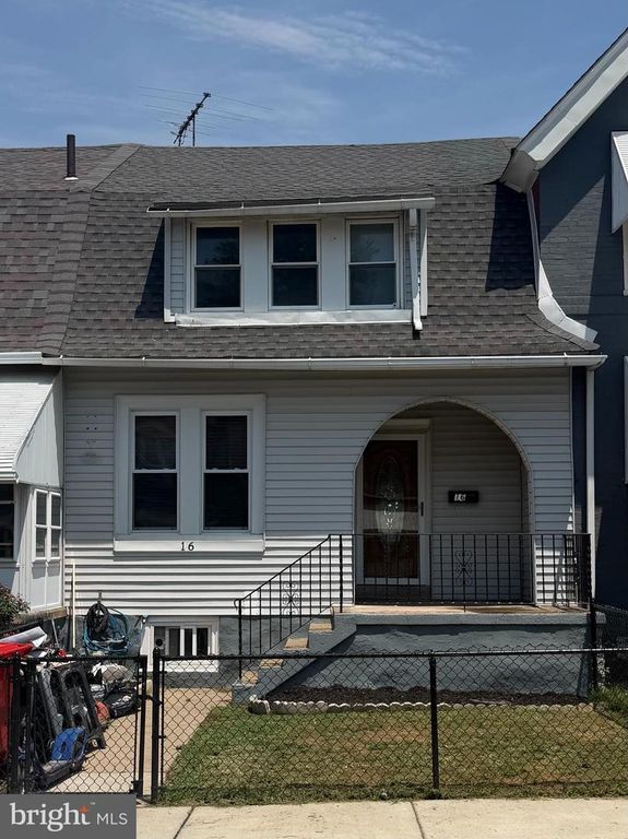 16 CEDAR ST, Marcus Hook, PA 19061
