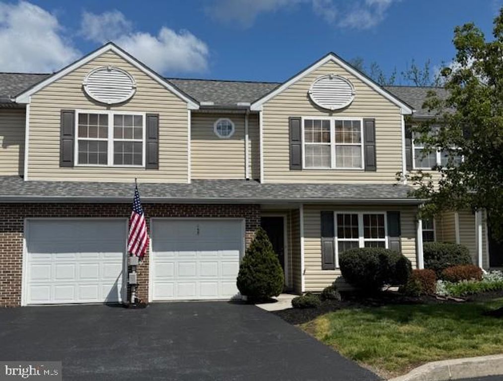153 PEREGRINE LN, Hummelstown, PA 17036