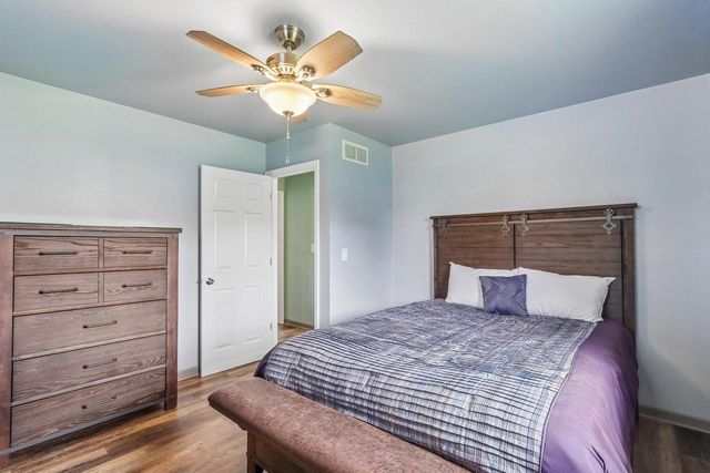 8221 W Carmen AVENUE, Milwaukee, WI 53218