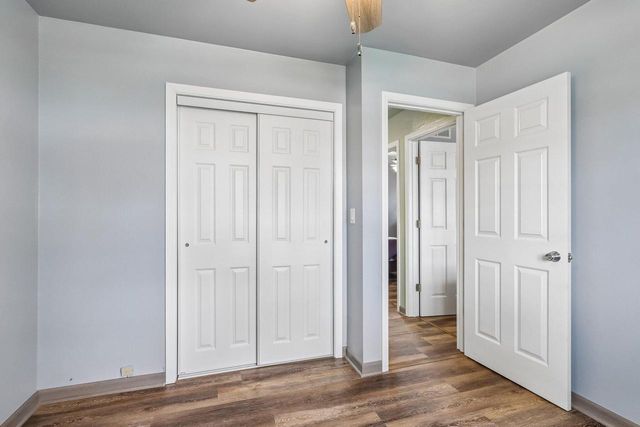 8221 W Carmen AVENUE, Milwaukee, WI 53218