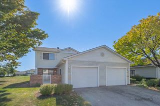 713 Mariner Point, Schaumburg, IL 60194