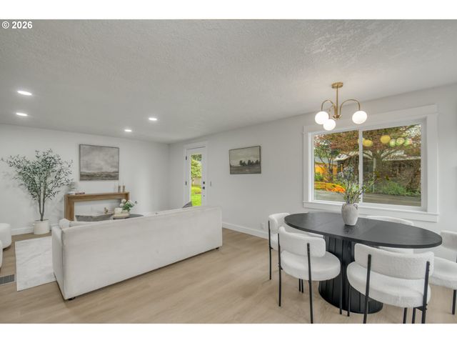 3016 Se 87TH Ave, Portland, OR 97266