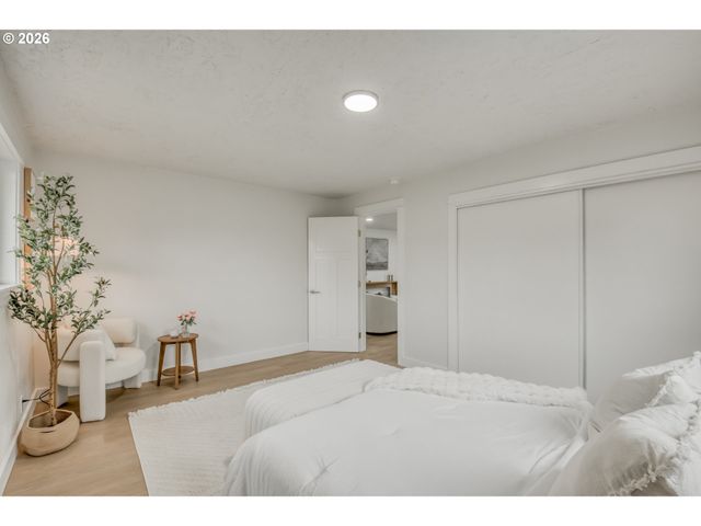 3016 Se 87TH Ave, Portland, OR 97266