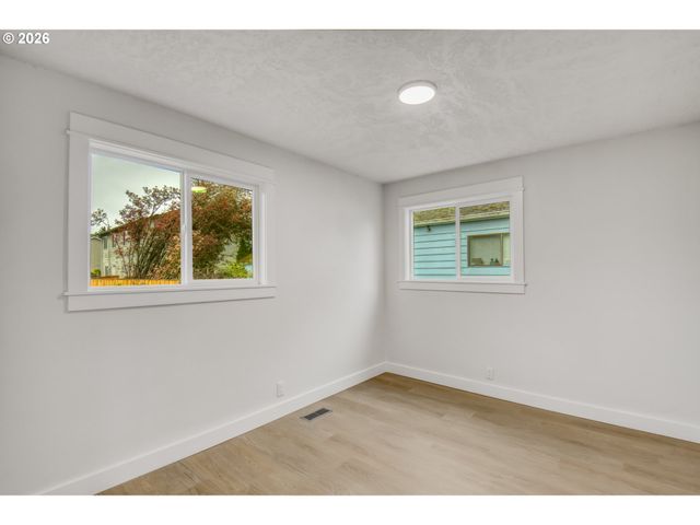 3016 Se 87TH Ave, Portland, OR 97266