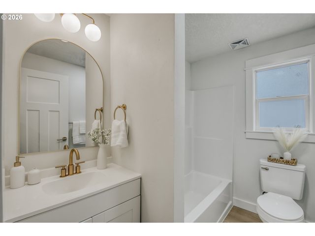 3016 Se 87TH Ave, Portland, OR 97266