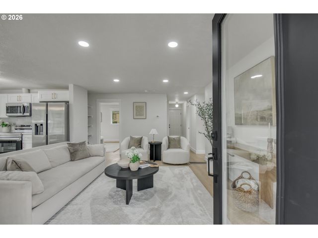 3016 Se 87TH Ave, Portland, OR 97266