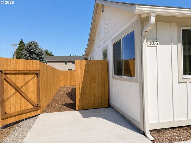 3016 Se 87TH Ave, Portland, OR 97266