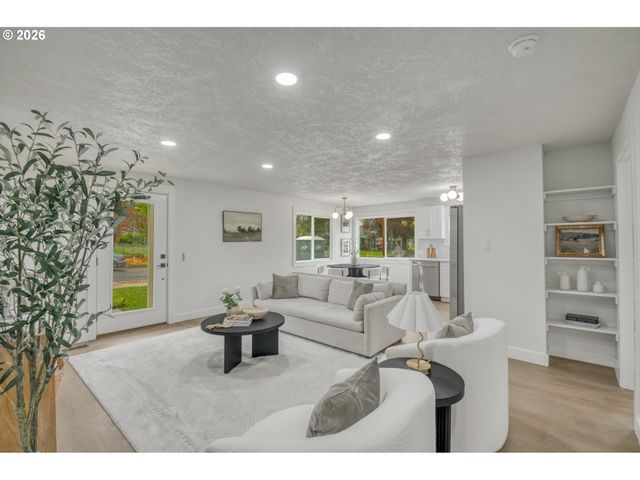 3016 Se 87TH Ave, Portland, OR 97266