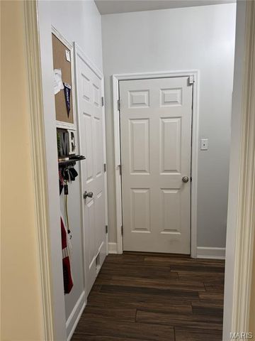 7196 Tournament Drive, St Louis, MO 63129