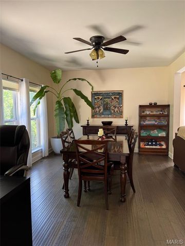 7196 Tournament Drive, St Louis, MO 63129