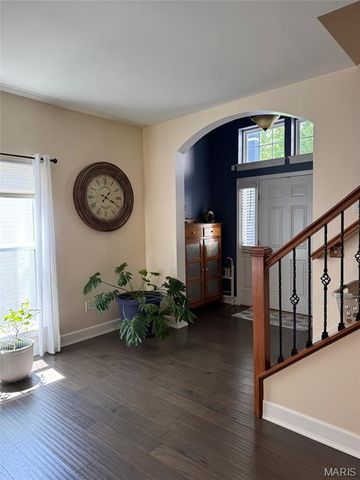 7196 Tournament Drive, St Louis, MO 63129