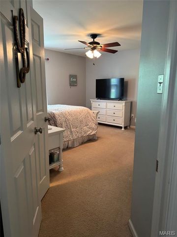 7196 Tournament Drive, St Louis, MO 63129