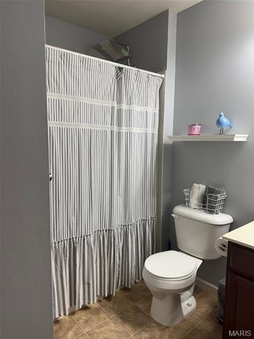 7196 Tournament Drive, St Louis, MO 63129