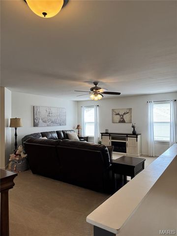 7196 Tournament Drive, St Louis, MO 63129
