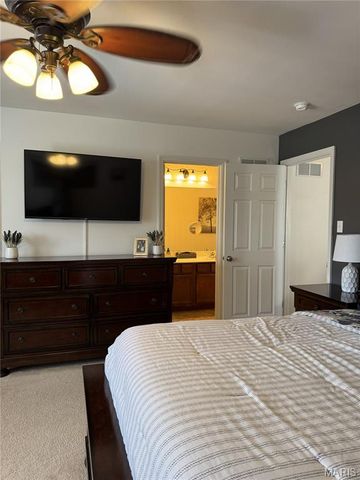 7196 Tournament Drive, St Louis, MO 63129